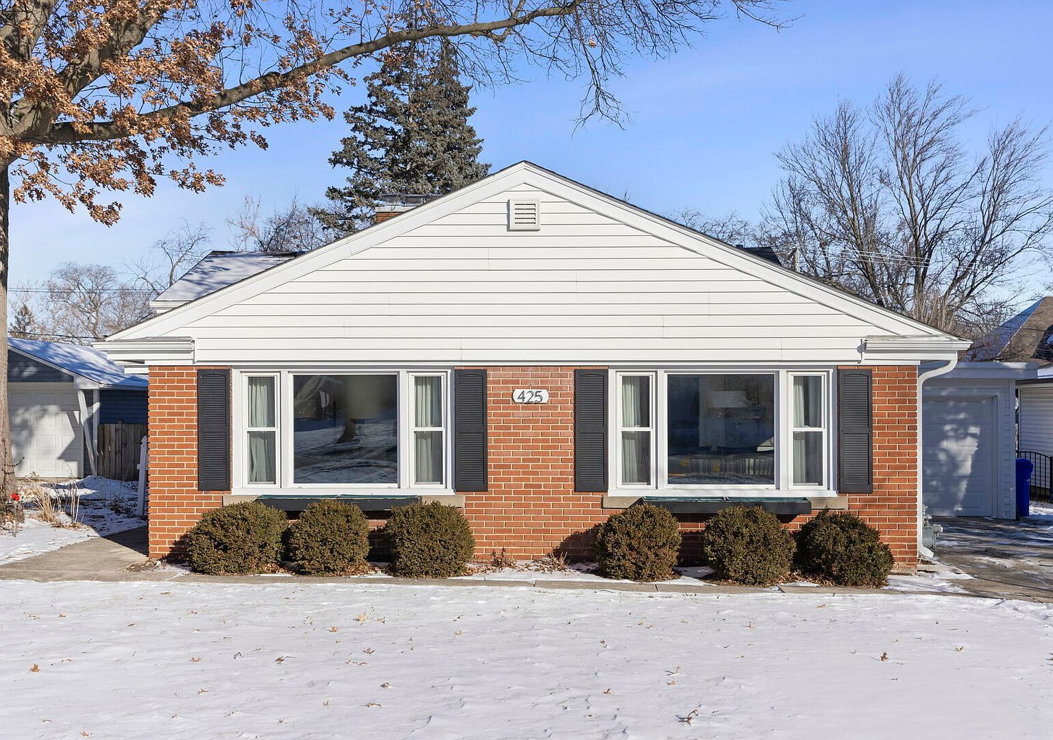 425 Wakeman Ave Wheaton, IL 60187 - Thumbnail 2