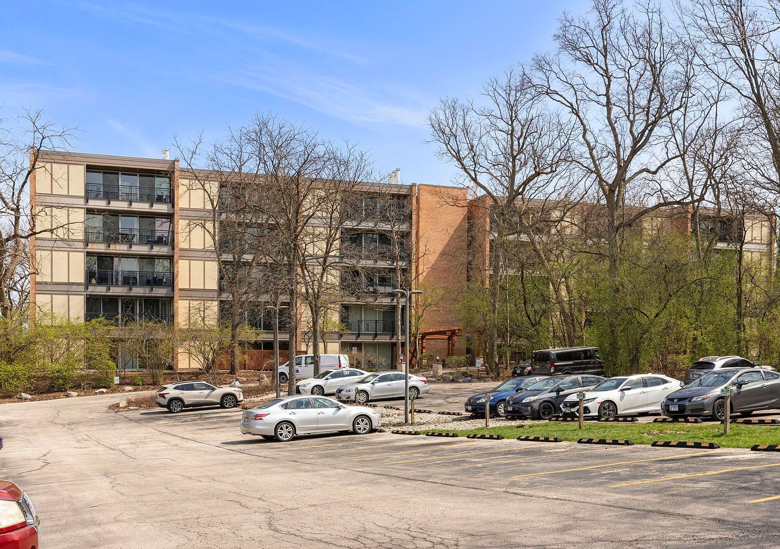 5900 Oakwood Dr APT 5F Lisle, IL 60532  | Condominium