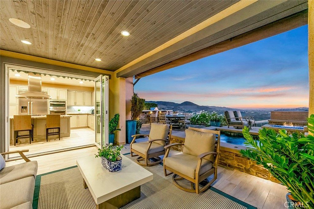 15 Ventada St Mission Viejo, CA 92694 - Thumbnail 2