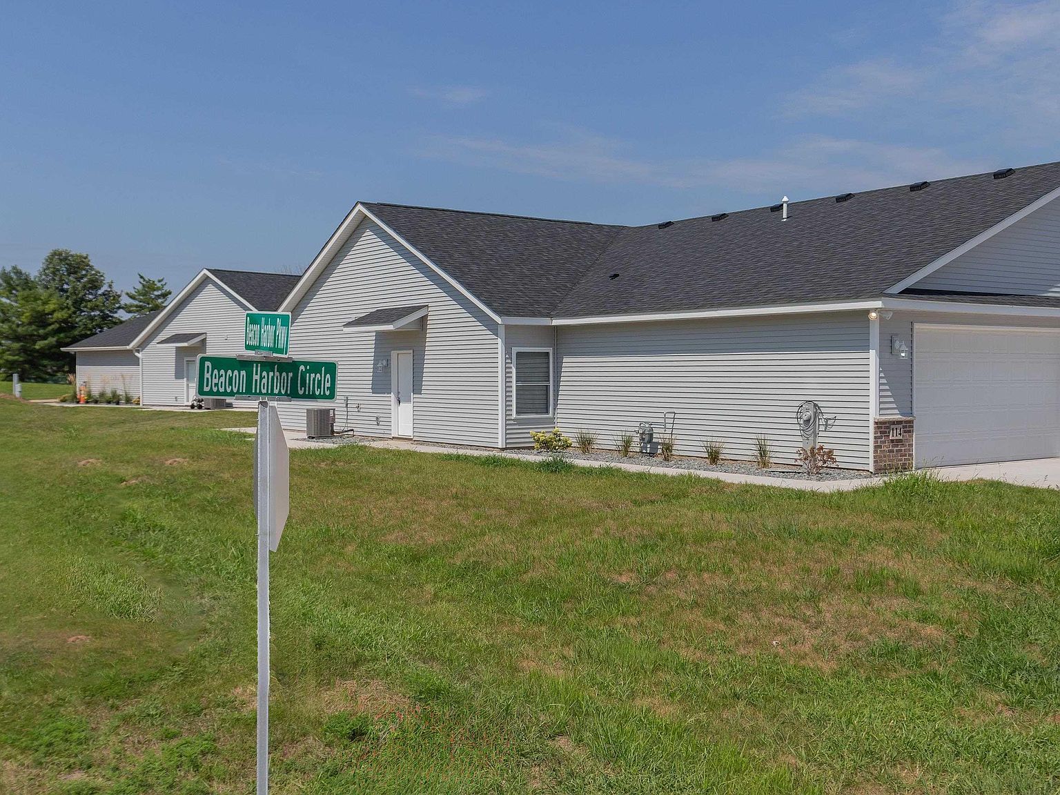 118 Beacon Harbor Pkwy East Moline, IL 61244 - Thumbnail 2