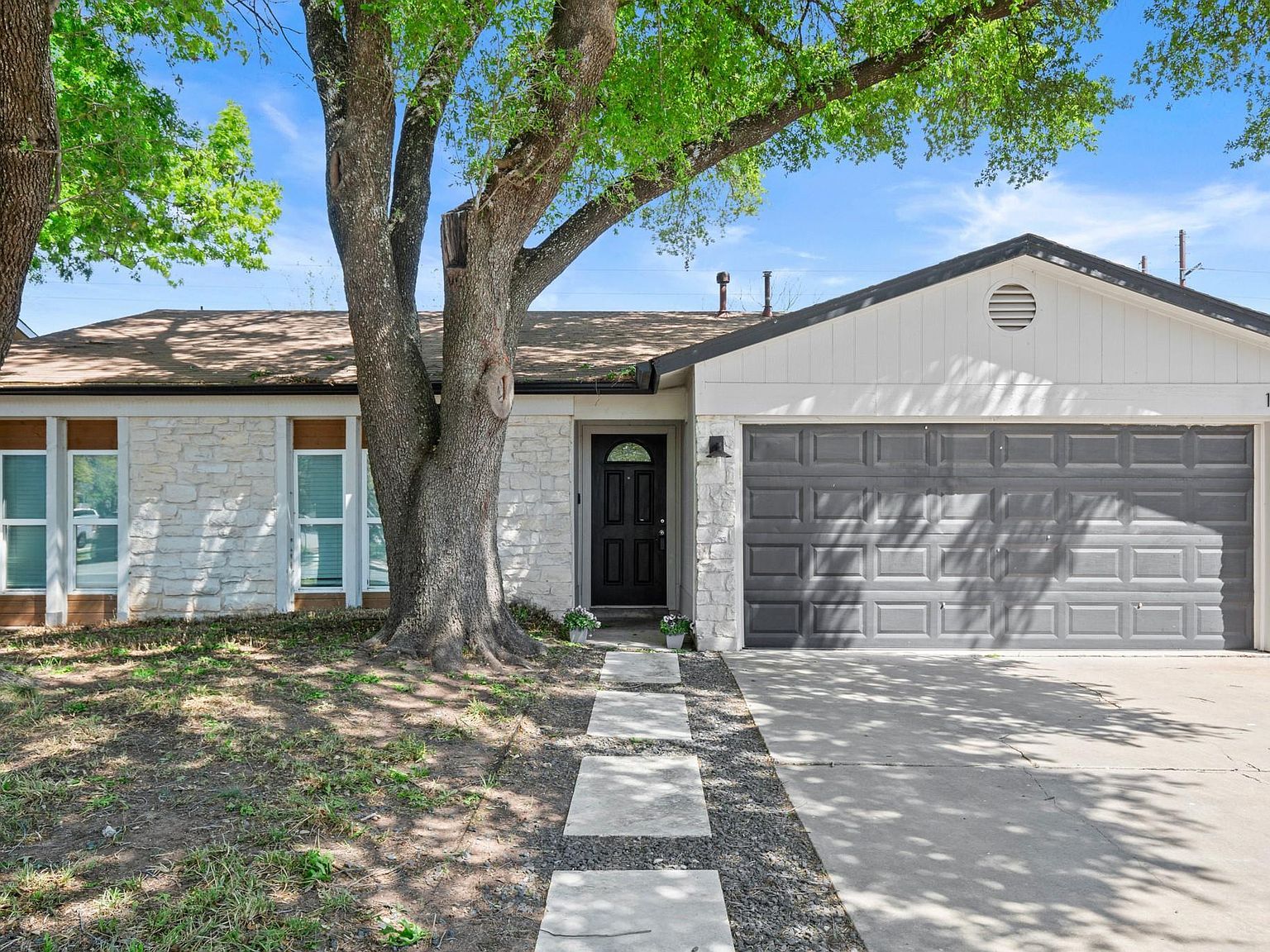 110 W Garrett Run Austin, TX 78753  | Single Family