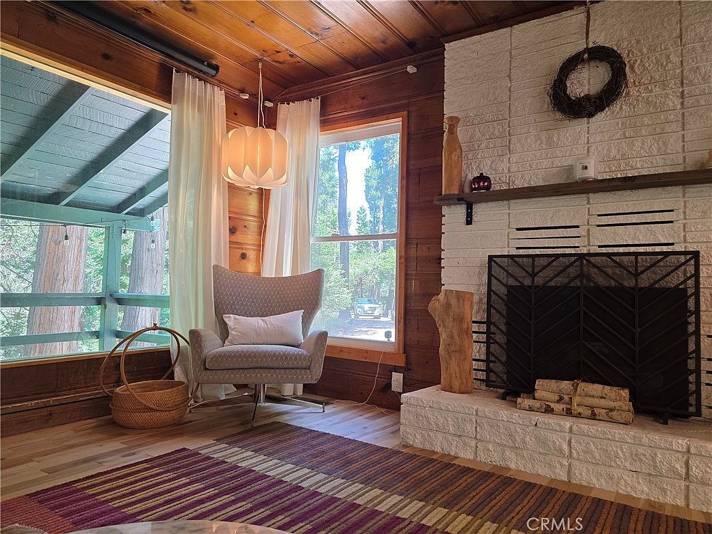 606 Crest Estates Dr Lake Arrowhead, CA 92352 - Thumbnail 2