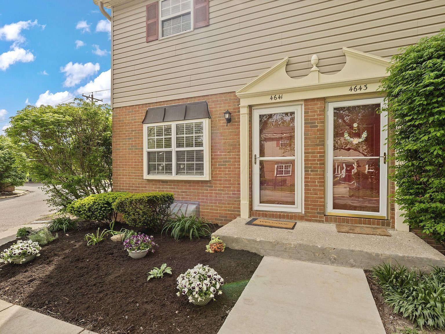 4641 Orwell Dr Columbus, OH 43220  | Condominium