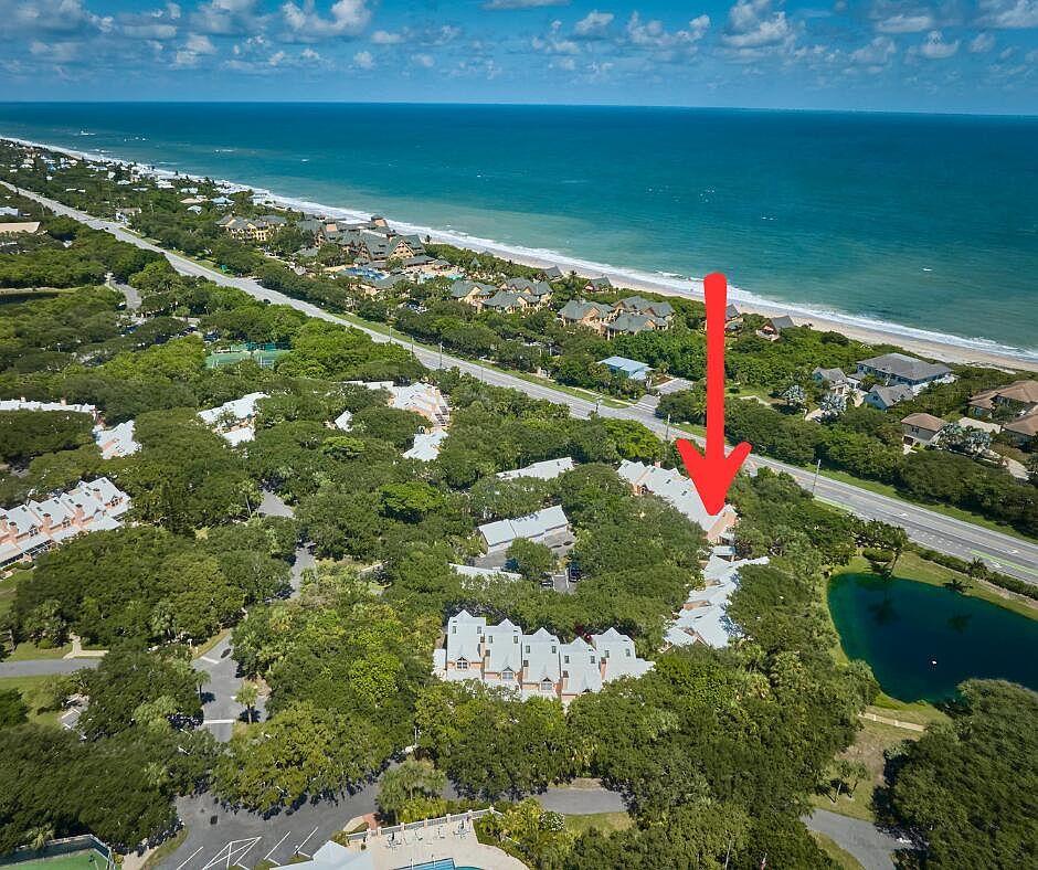 1320 Coral Park Ln #301 Vero Beach, FL 32963 - Thumbnail 2