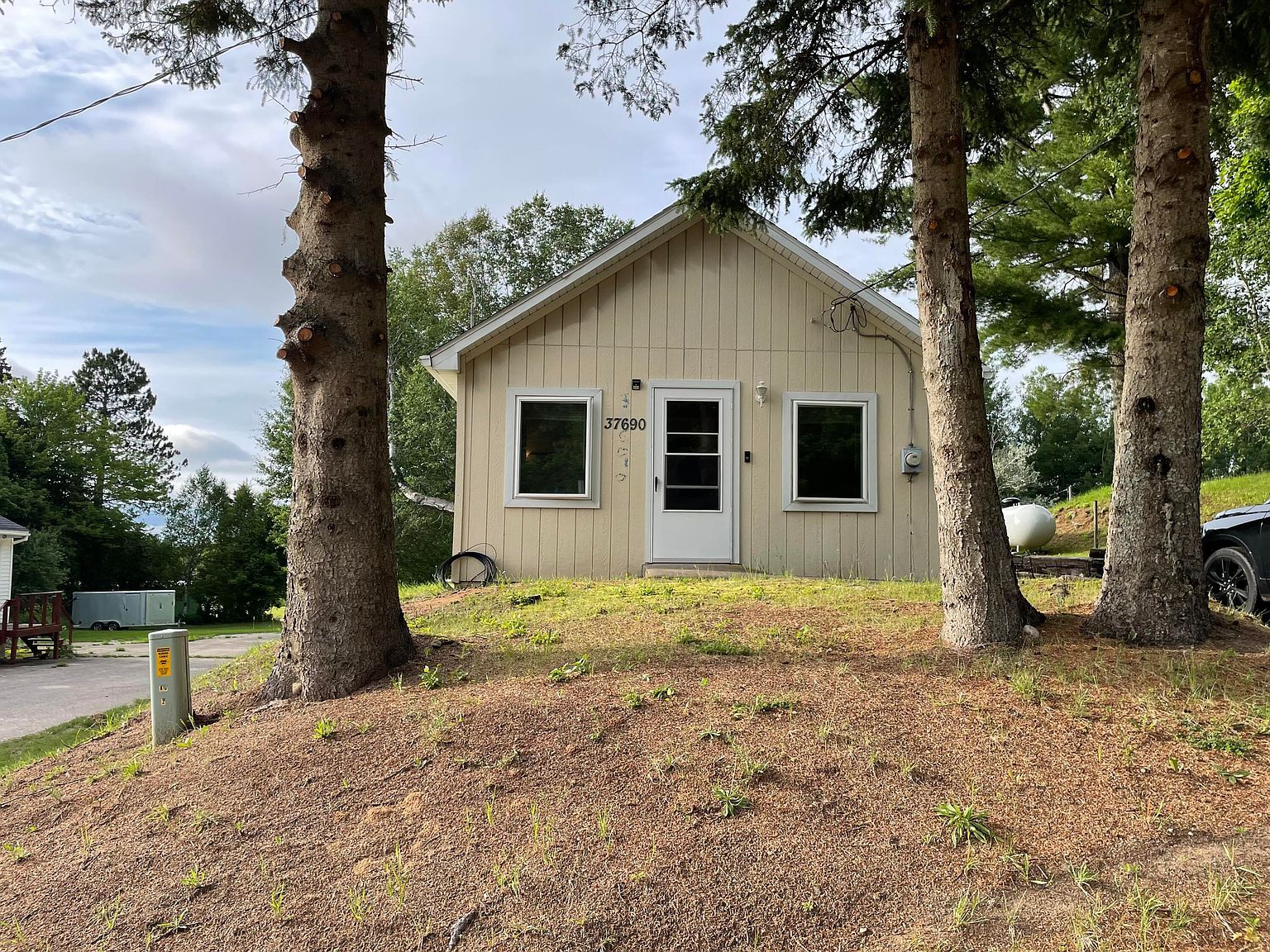 37690 W 2nd St Hulbert, MI 49748 - Thumbnail 2