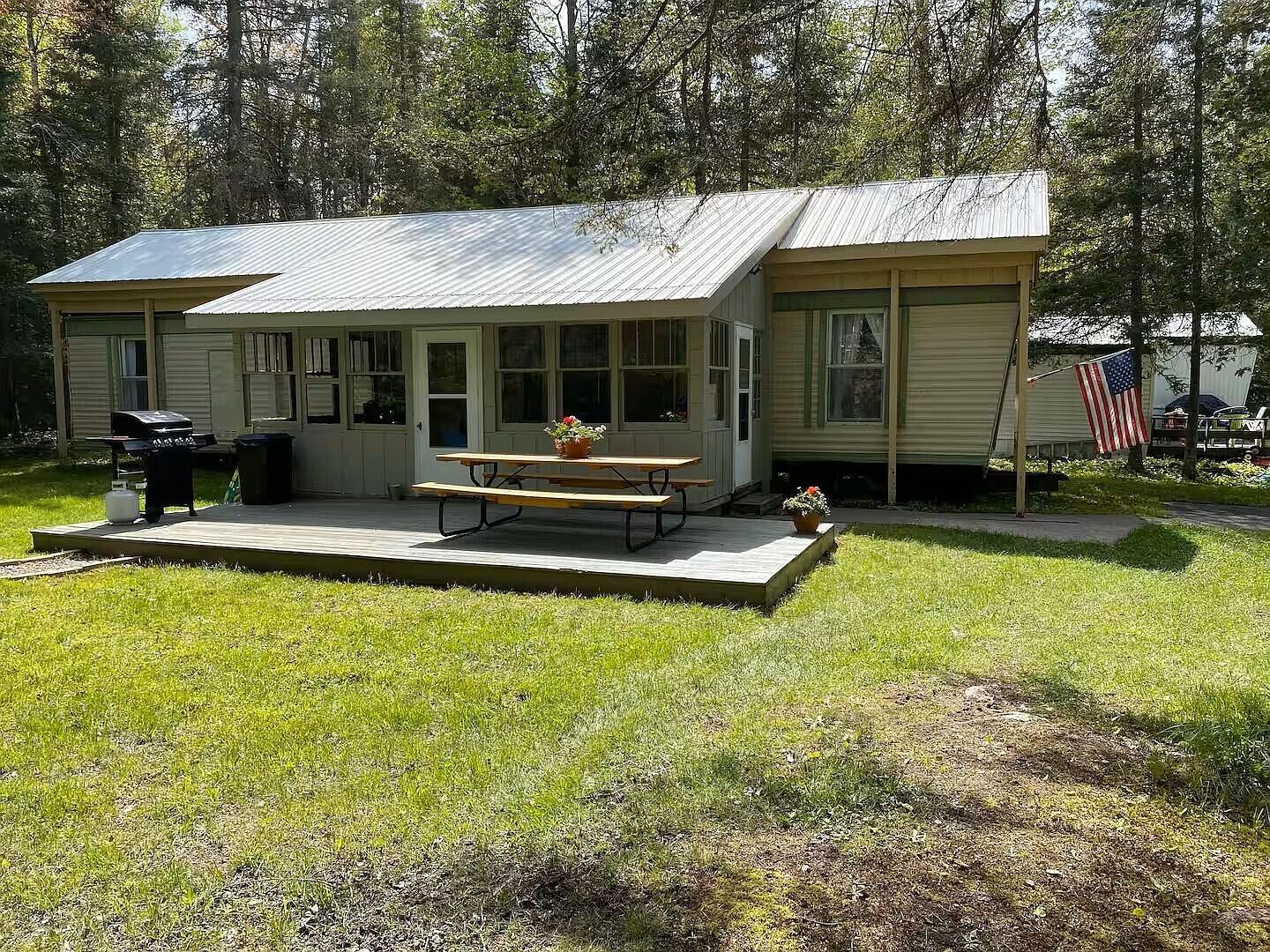 9815 W Baird St Brimley, MI 49715 - Thumbnail 2