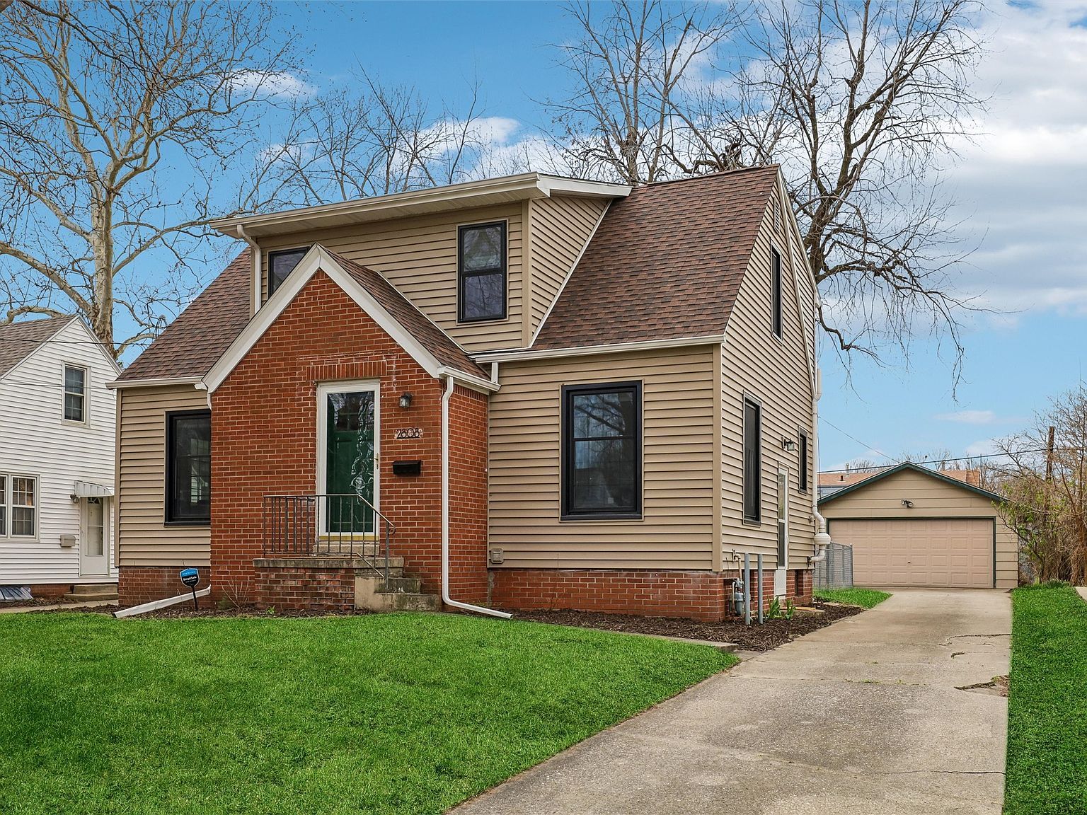 2808 48th St Des Moines, IA 50310  | Single Family