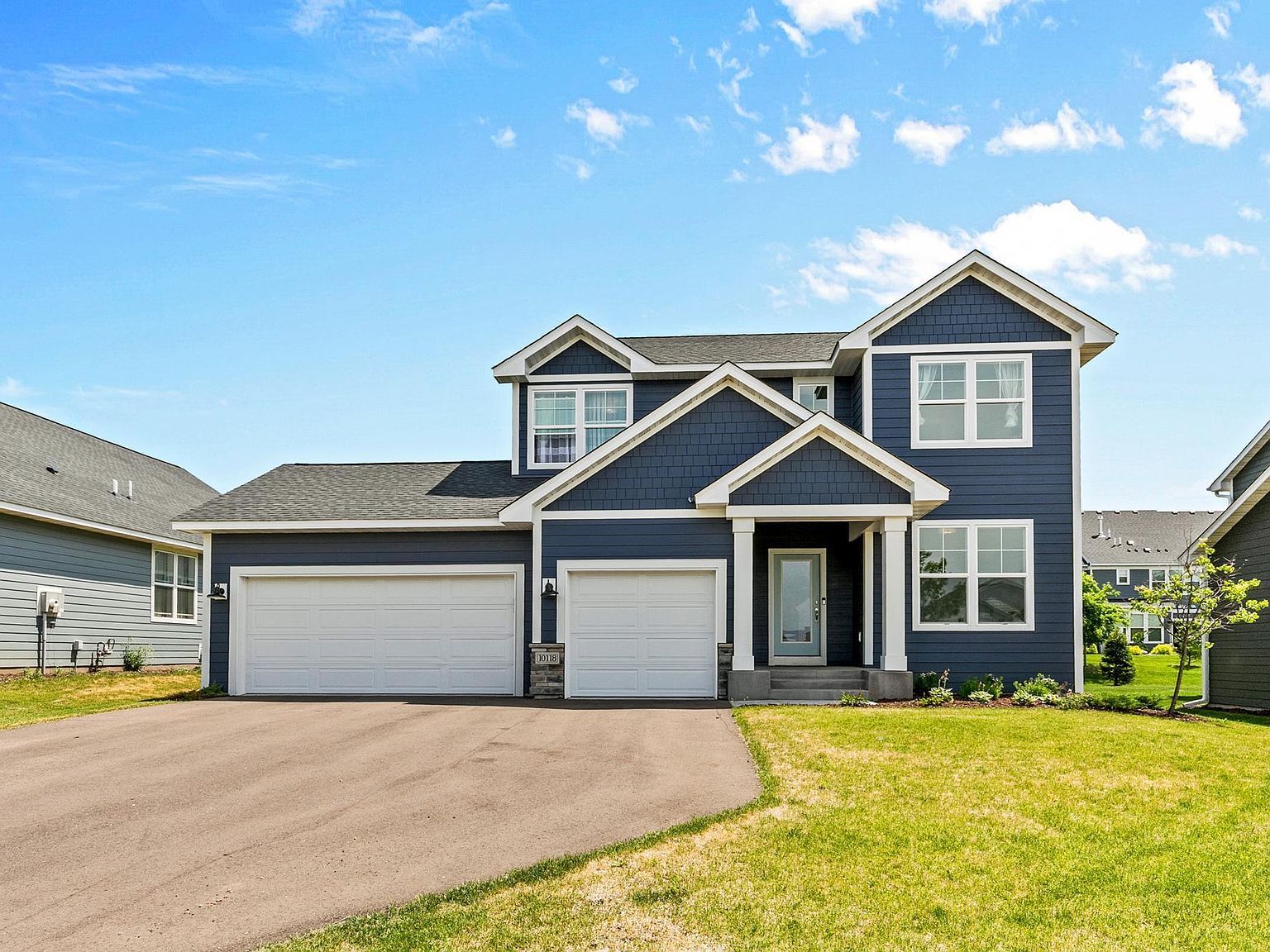 10118 Arrowwood Trl Woodbury, MN 55129, 55129
