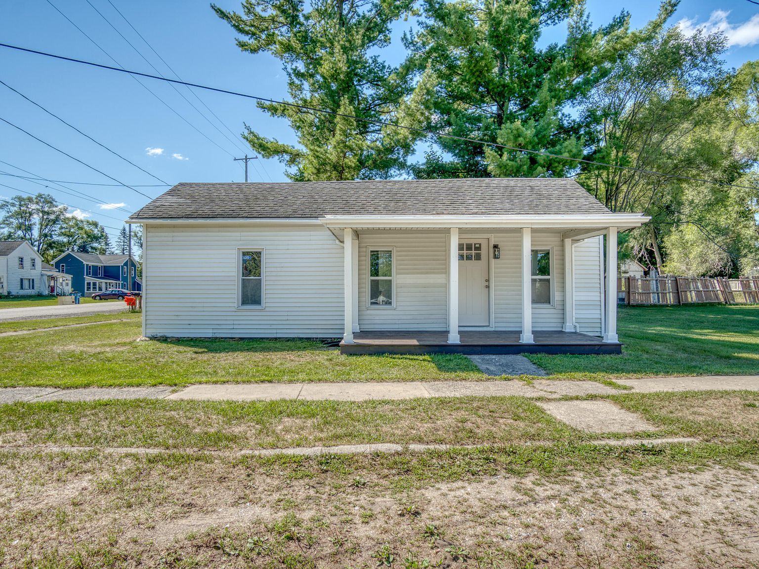 116 E 8th St Evart, MI 49631 - Thumbnail 2