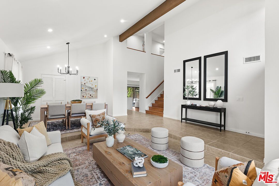 6514 S Copperwood Ave Inglewood, CA 90302 - Thumbnail 2