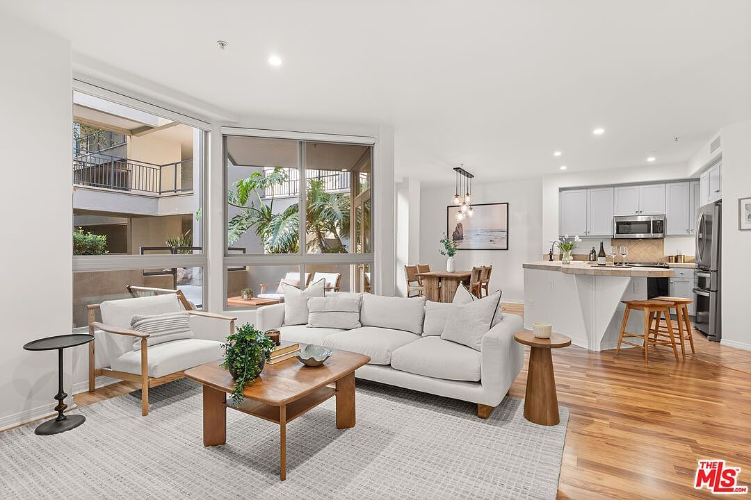 13044 Pacific Promenade APT 108 Playa Vista, CA 90094, 90094