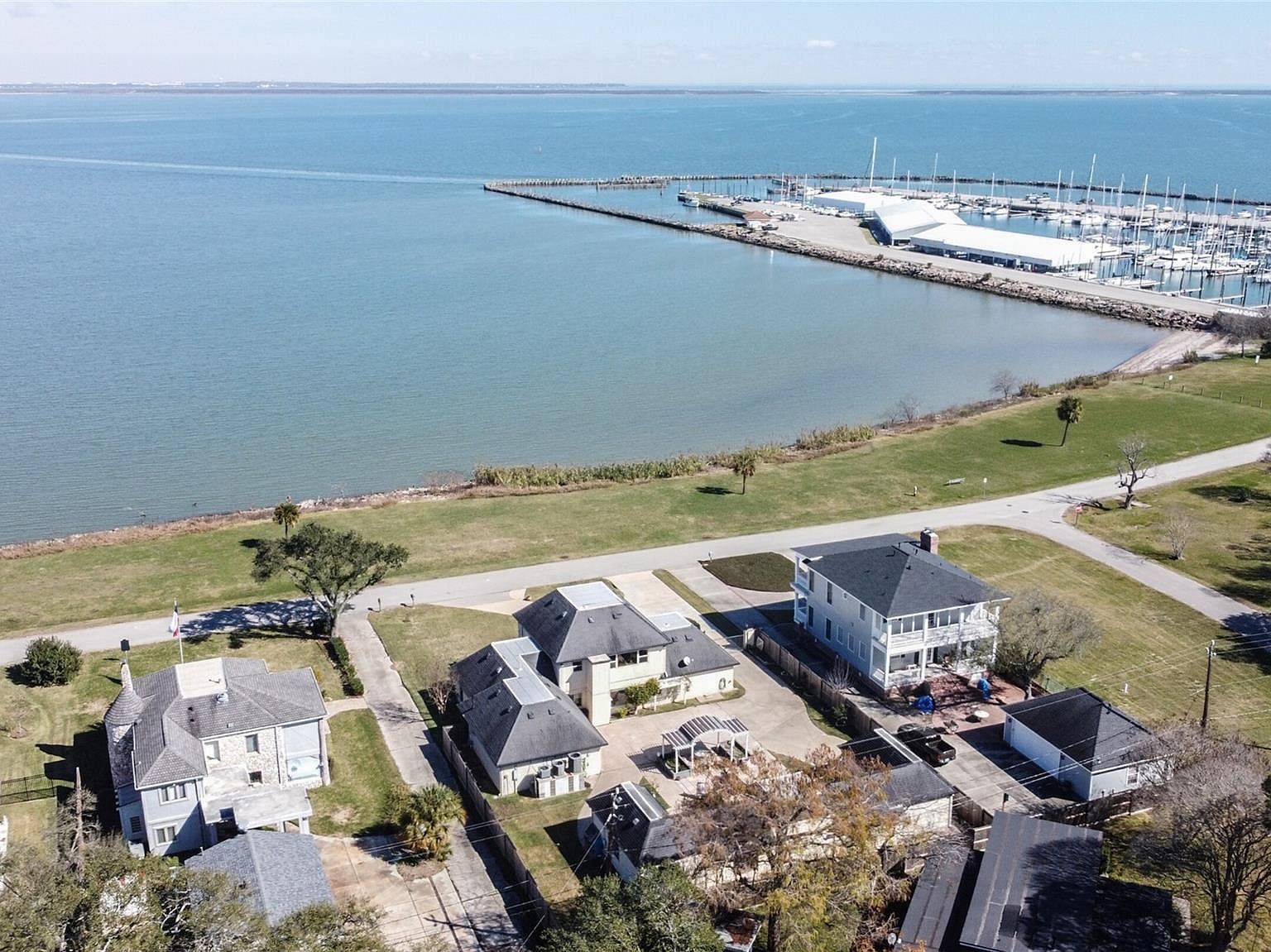 3540 Miramar Dr Shoreacres, TX 77571 - Thumbnail 2