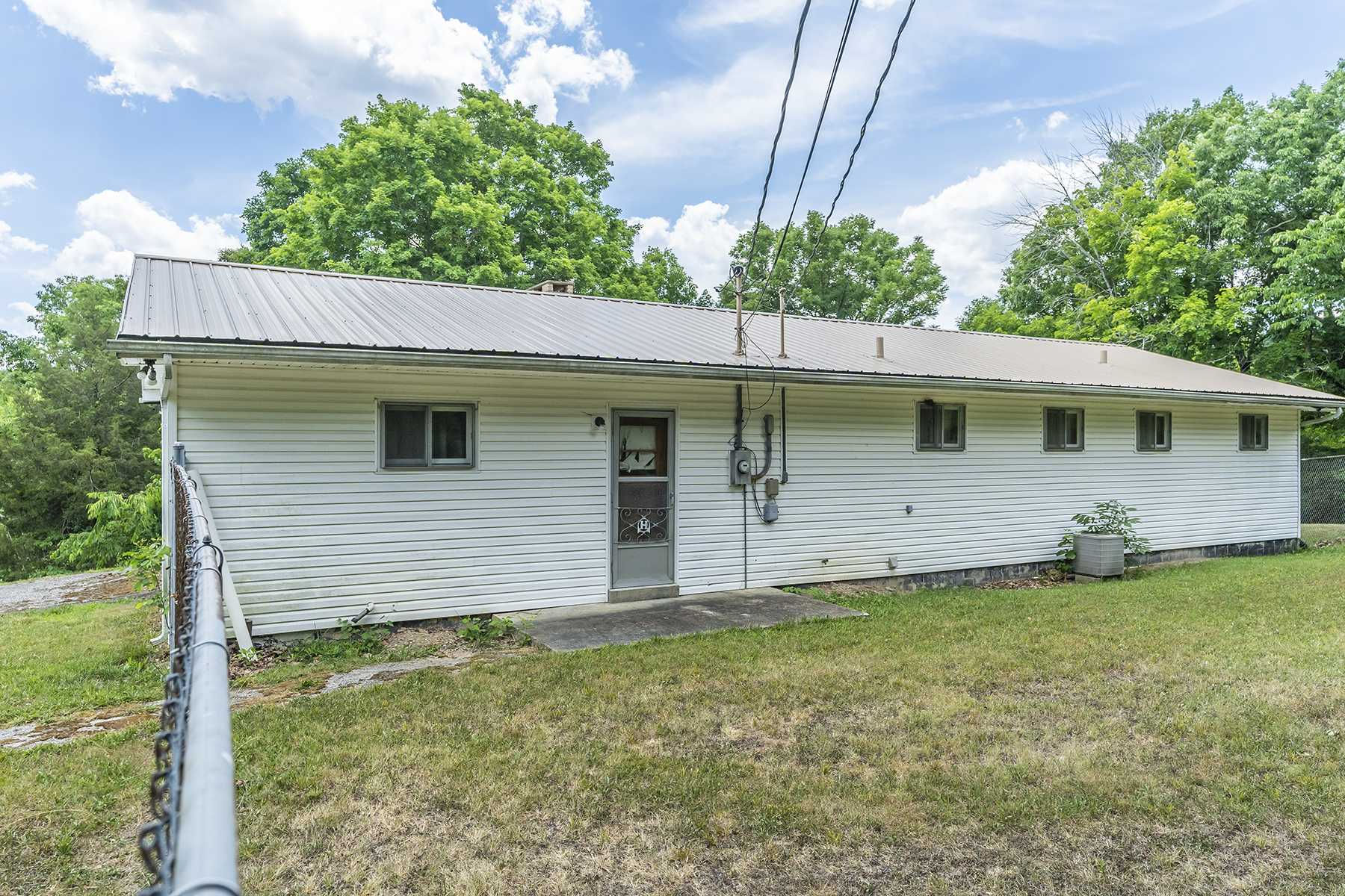 6450 Richmond Road, Irvine, KY, USA, 40336 - Thumbnail 3