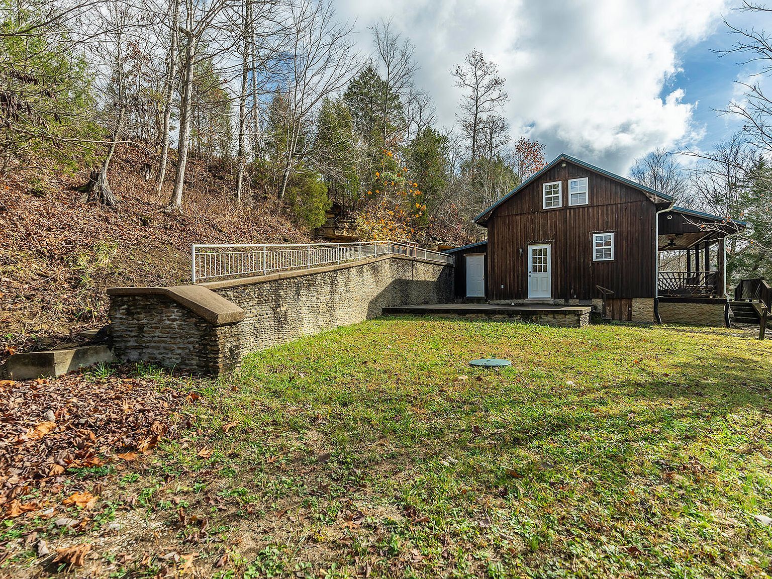 1205 Burton Williams Rd Irvine, KY 40336 - Thumbnail 2