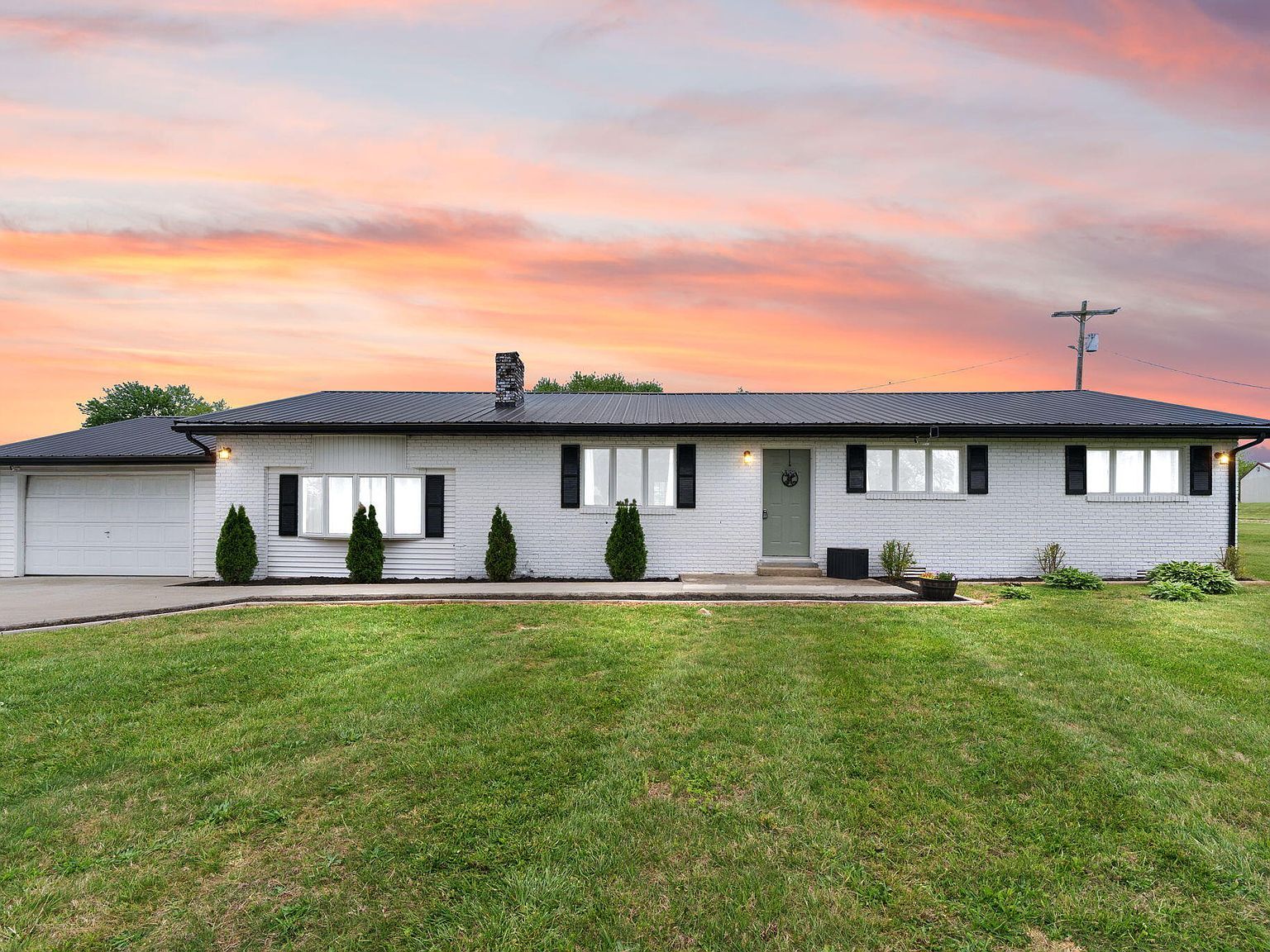 1726 Mildred Rd McKee, KY 40447  | Single Family