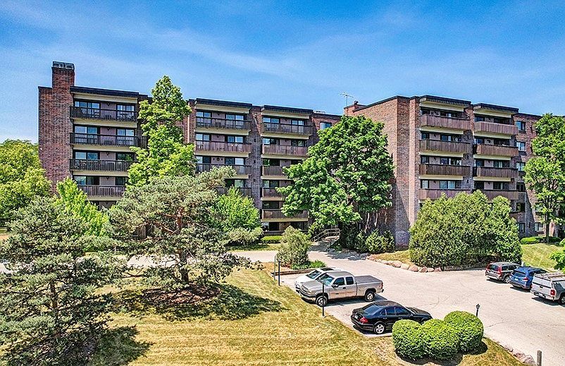 920 Vose Dr APT 106 Gurnee, IL 60031  | Condominium