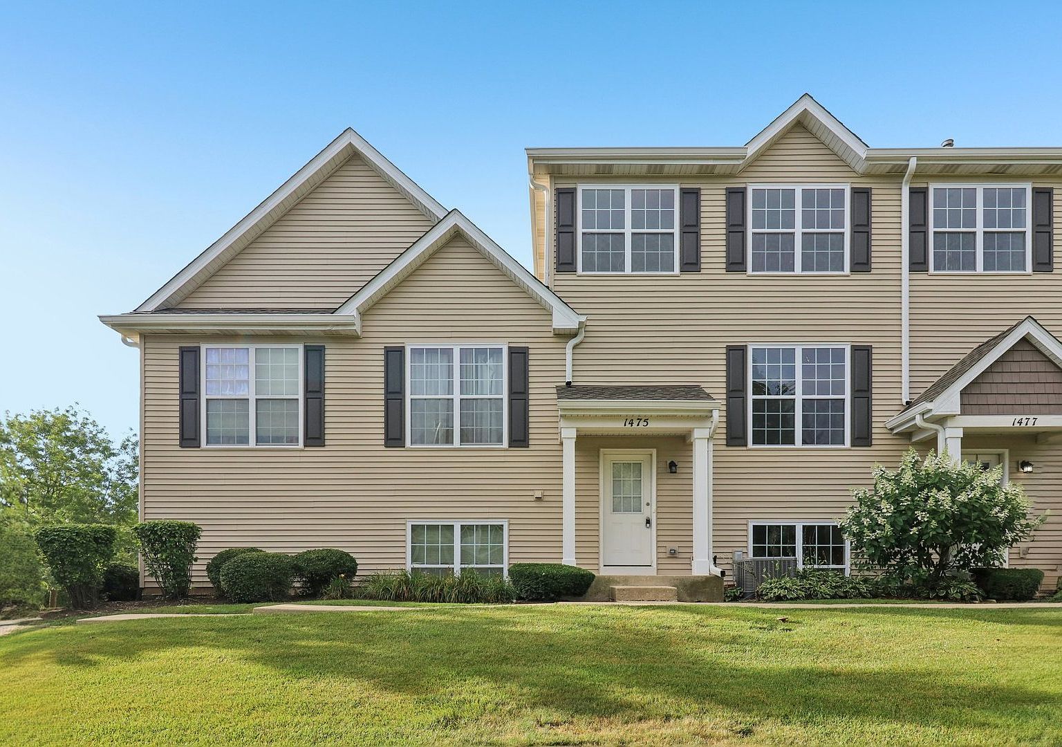 1475 W Sedgewood Ct Round Lake, IL 60073 - Thumbnail 2