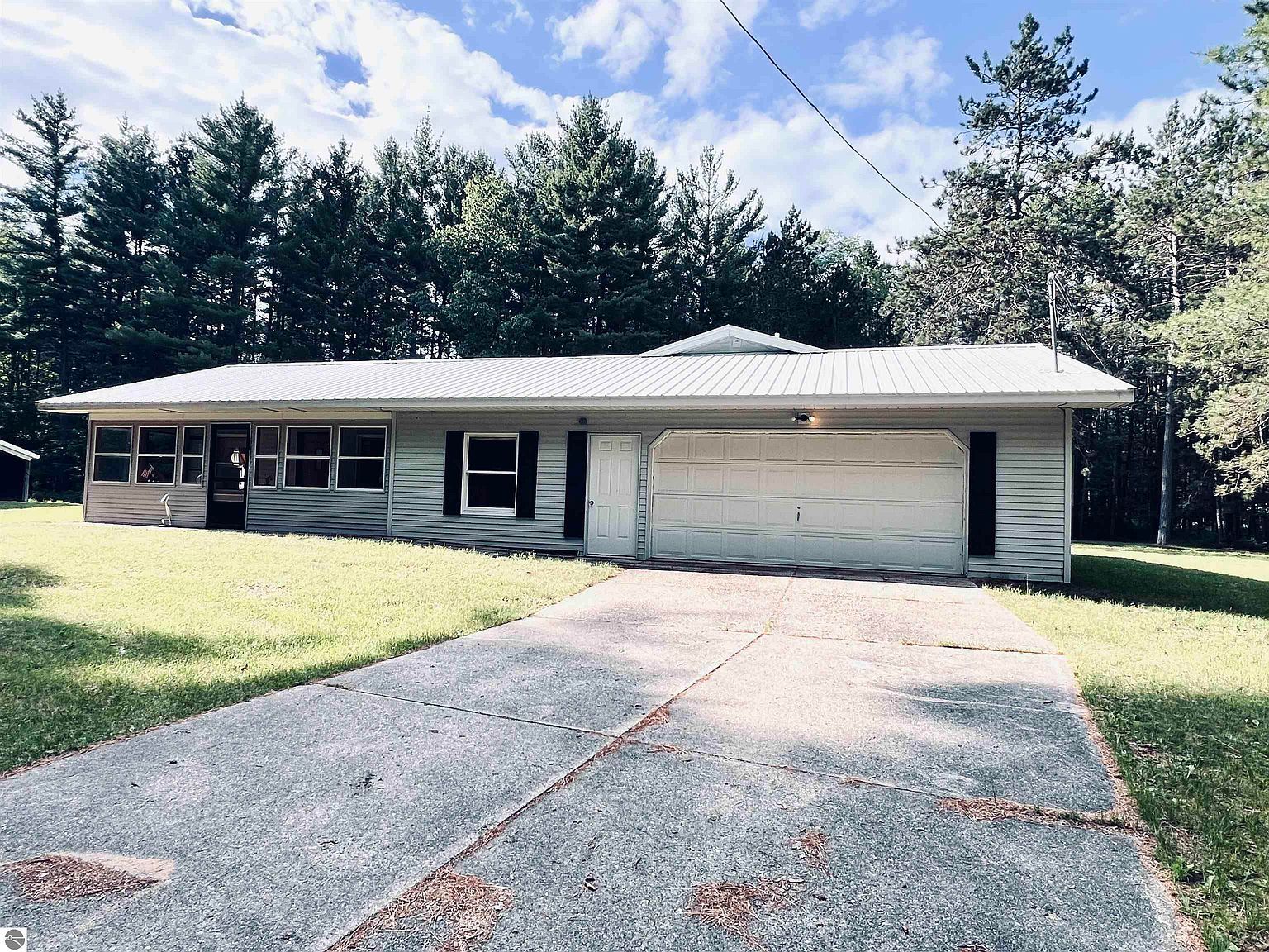 5905 E Moorestown Rd Lake City, MI 49651, 49651