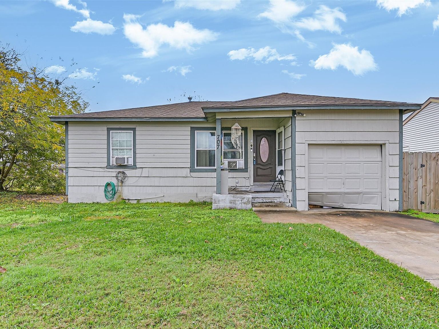 707 W 5th St Freeport, TX 77541 - Thumbnail 2