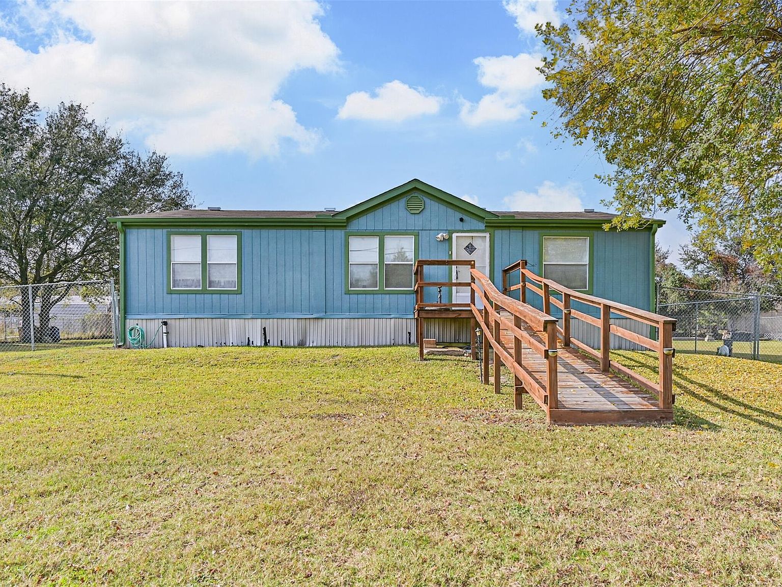 1036 9th St San Leon, TX 77539 - Thumbnail 2