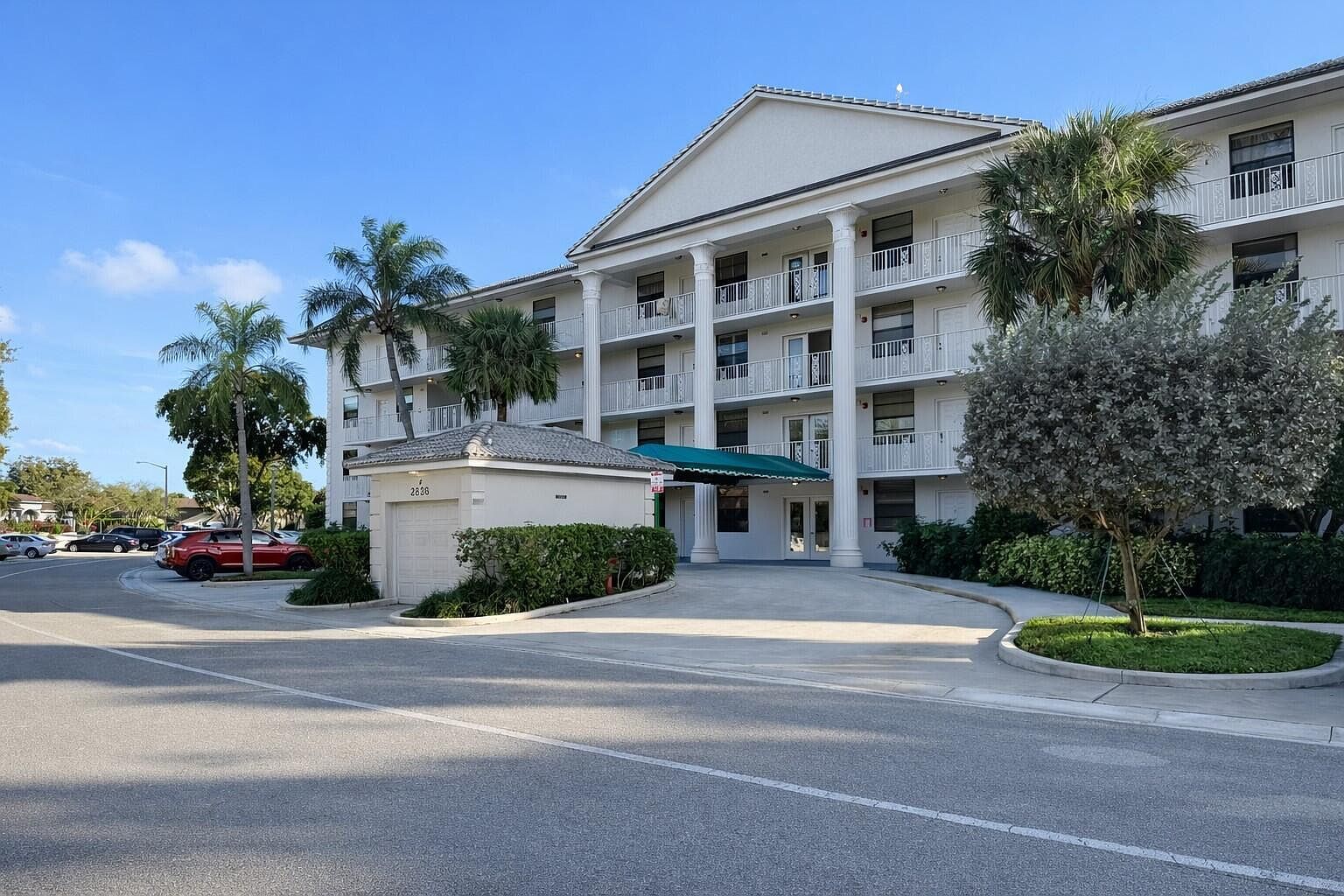 3826 Whitehall Dr APT 305 West Palm Beach, FL 33401 - Thumbnail 2