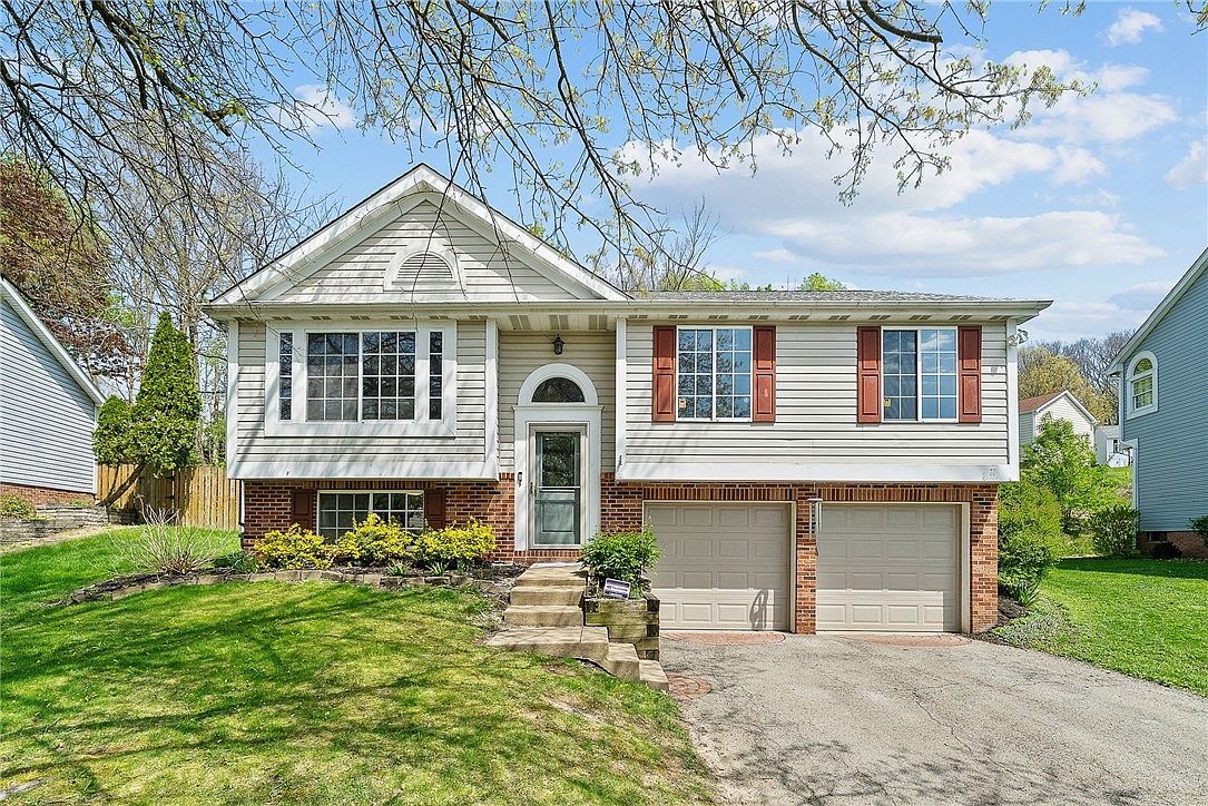 1014 Lexington Dr Aliquippa, PA 15001  | Single Family