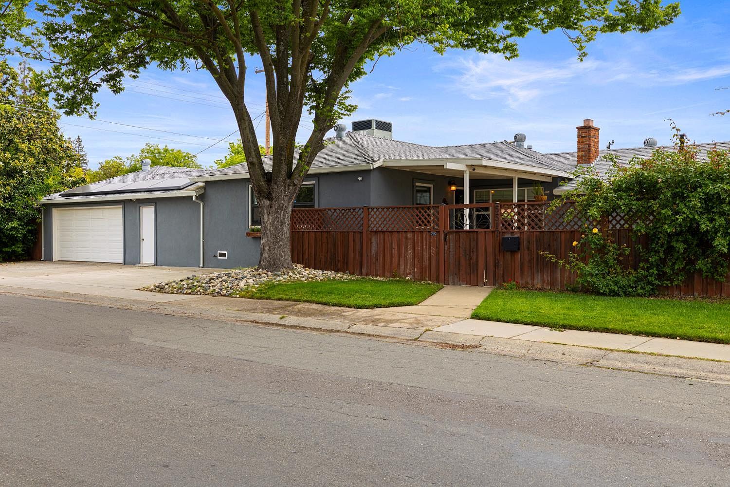 5517 Helen Way Sacramento, CA 95822 | Single Family