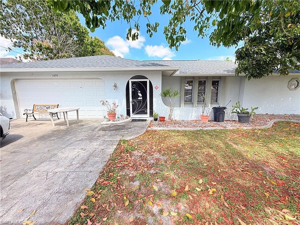 1439 SE 15th St Cape Coral, FL 33990 - Thumbnail 2