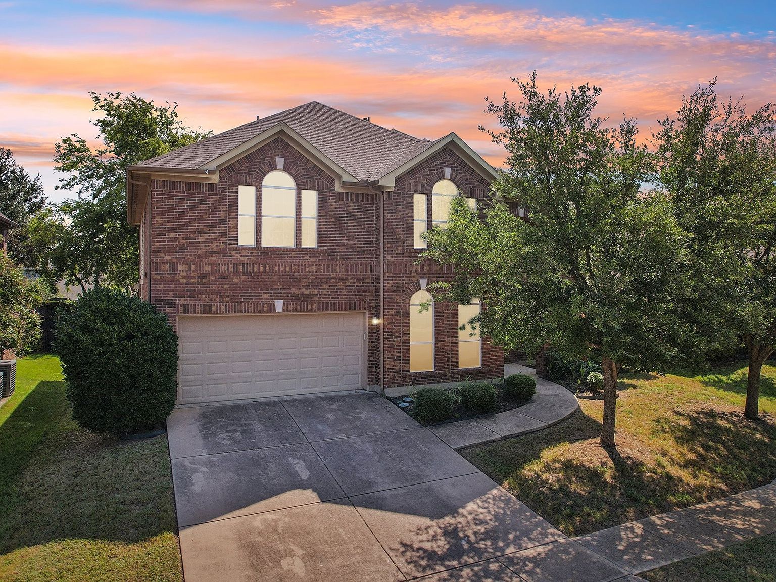 6207 Weaver Dr Arlington, TX 76001 - Thumbnail 2