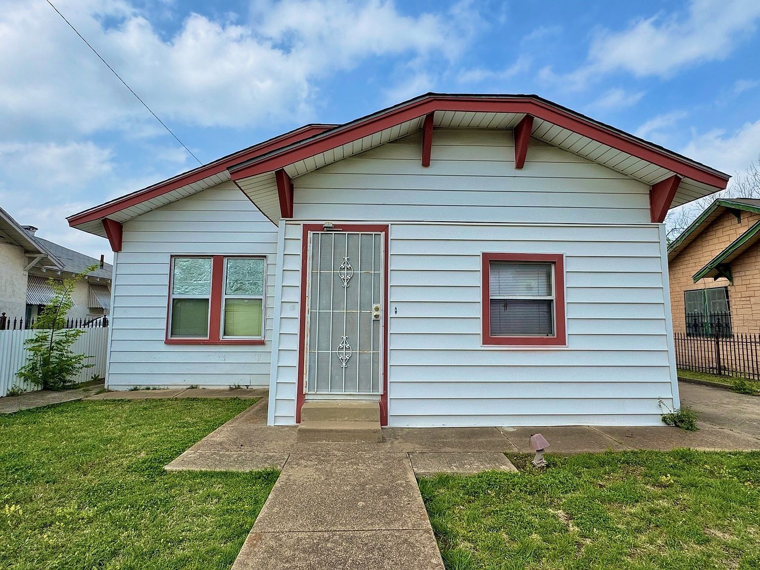 619 Delaware St Dallas, TX 75208 - Thumbnail 2