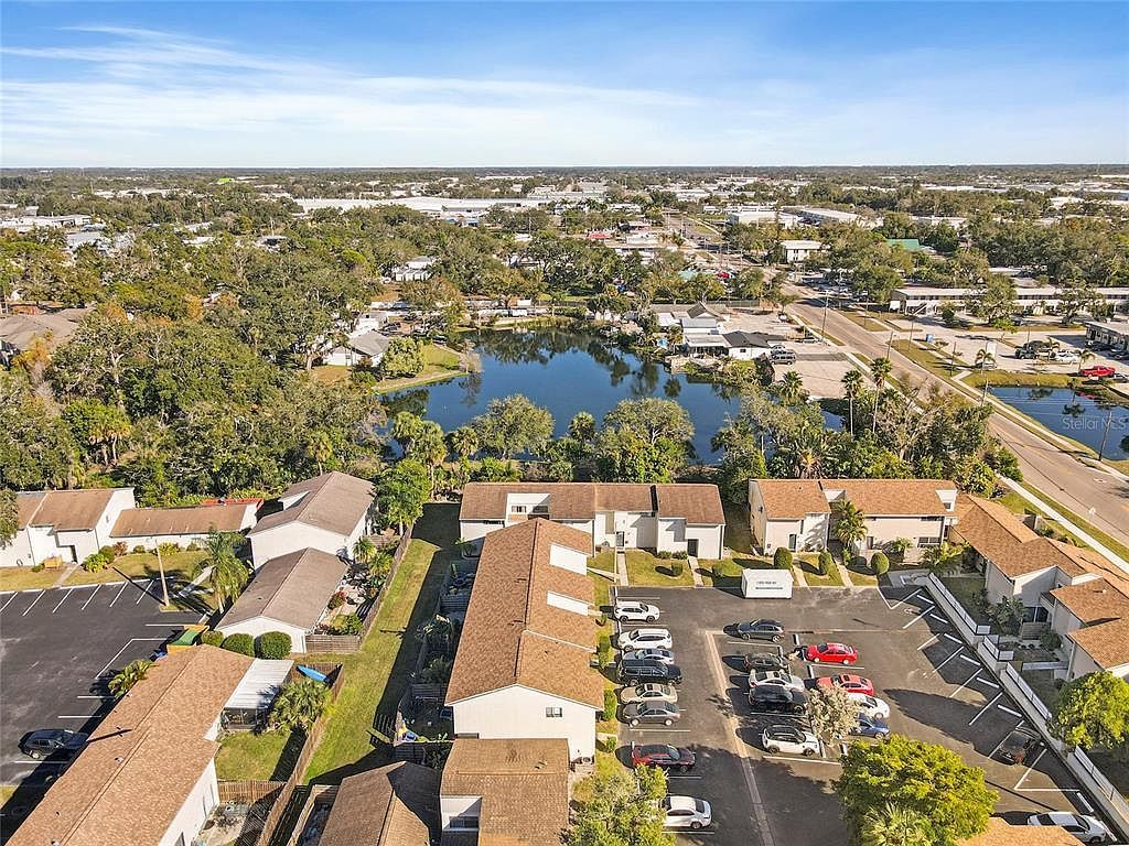 1143 Longfellow Rd Sarasota, FL 34243 - Thumbnail 2