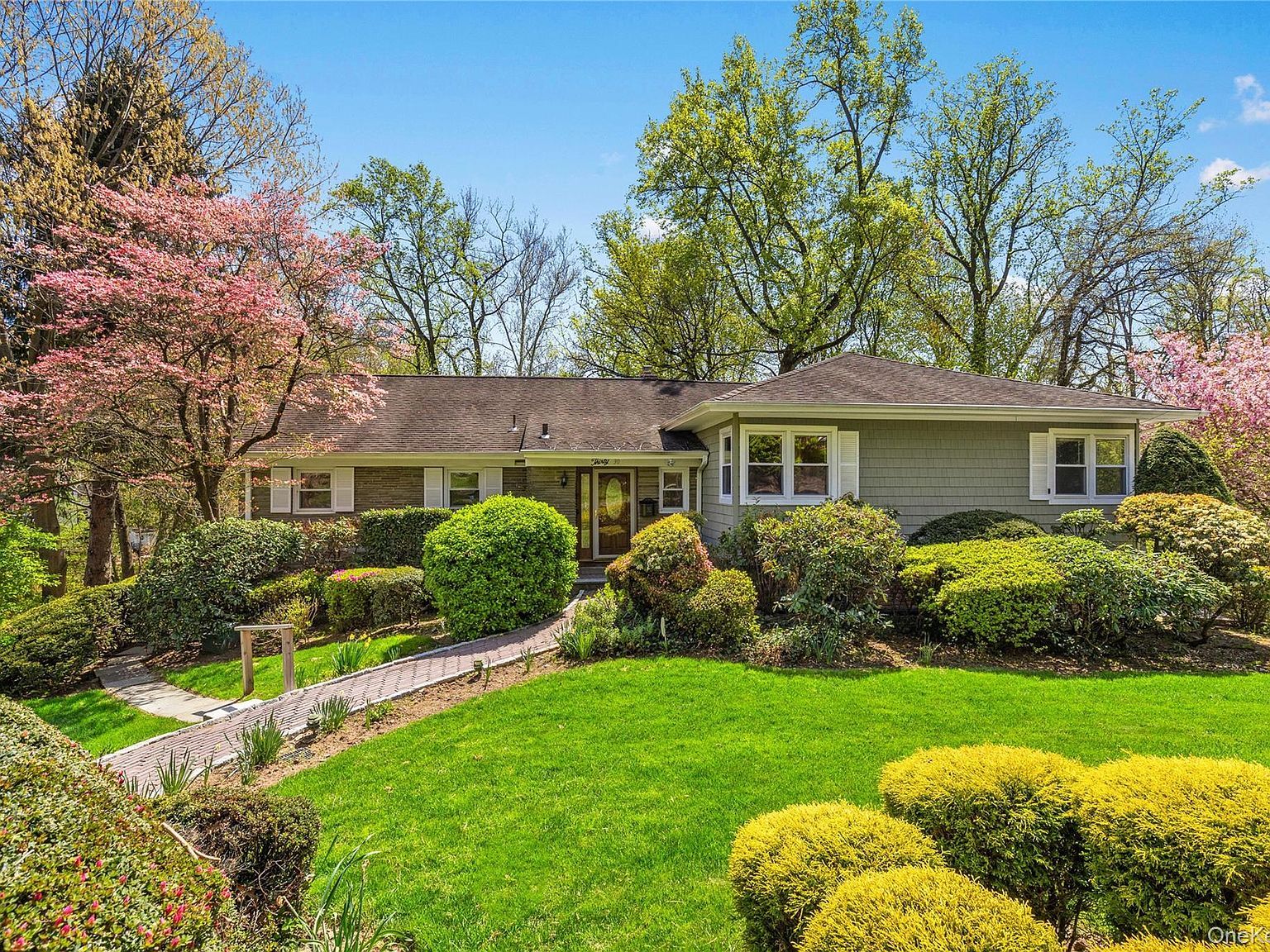 30 Claudet Way Eastchester, NY 10709  | Single Family