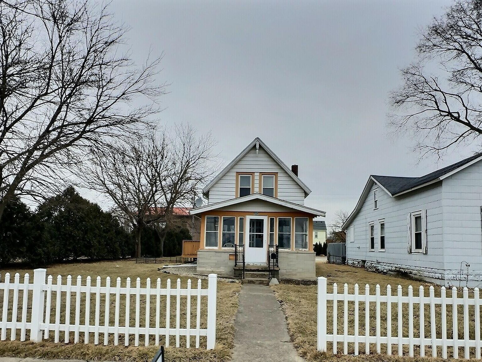 204 E Seymour St Kentland, IN 47951 - Thumbnail 2