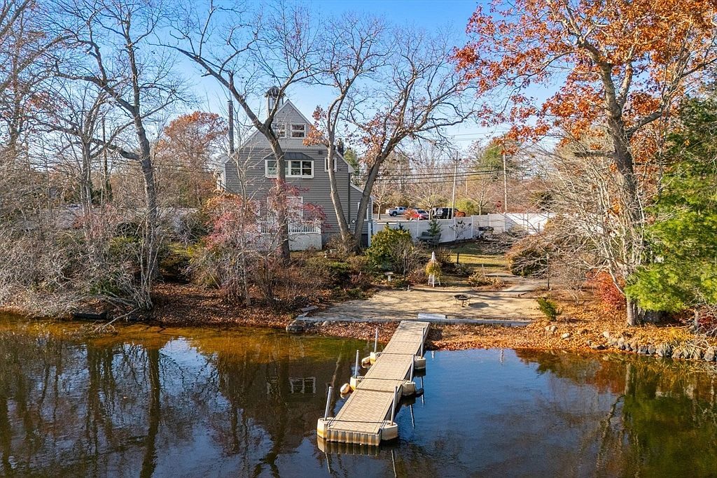 553 Monponsett St Halifax, MA 02338 - Thumbnail 2