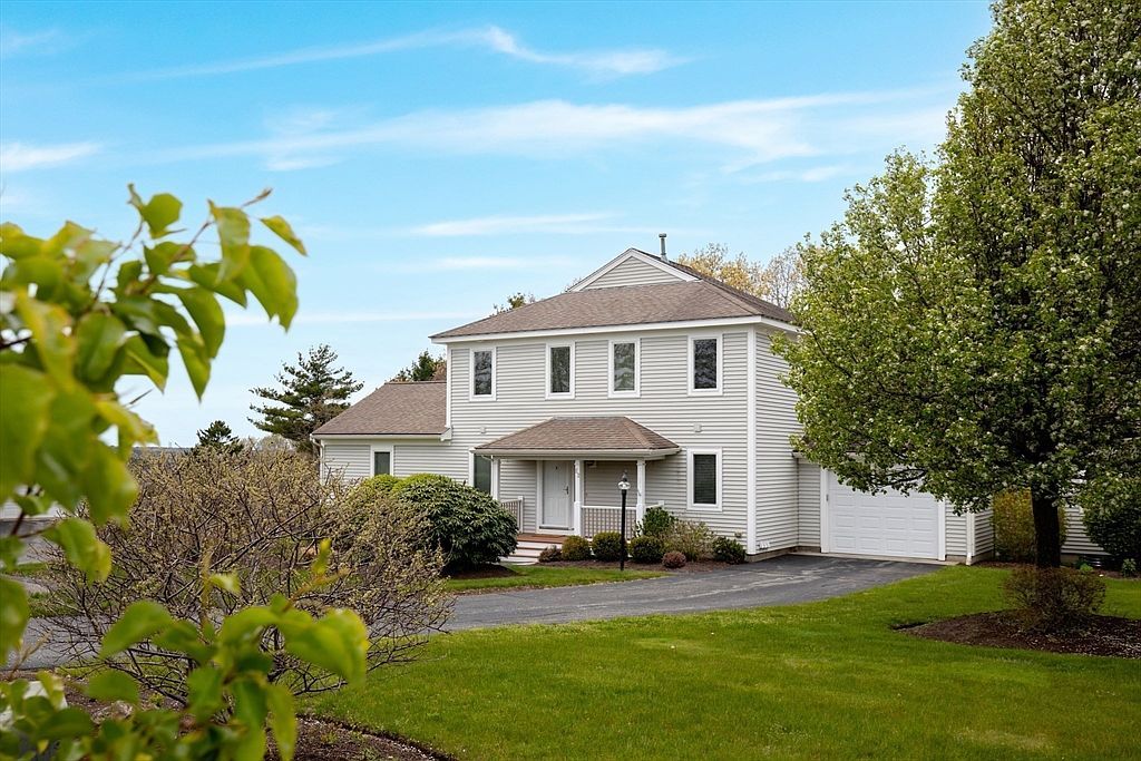 2 Beach Plum Ln #E Bourne, MA 02532, 2532