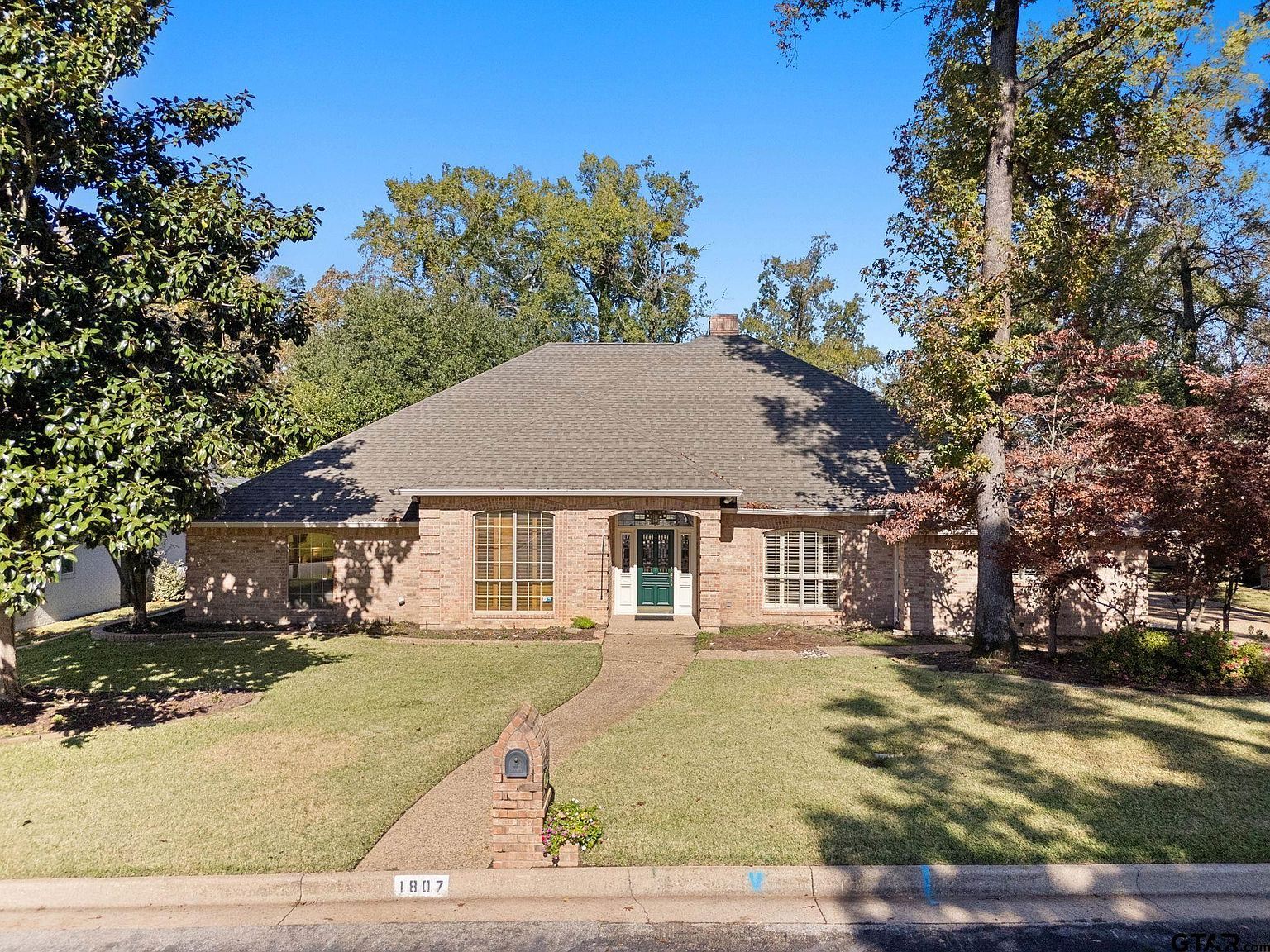 1807 Royal Oak Dr Tyler, TX 75703 - Thumbnail 2