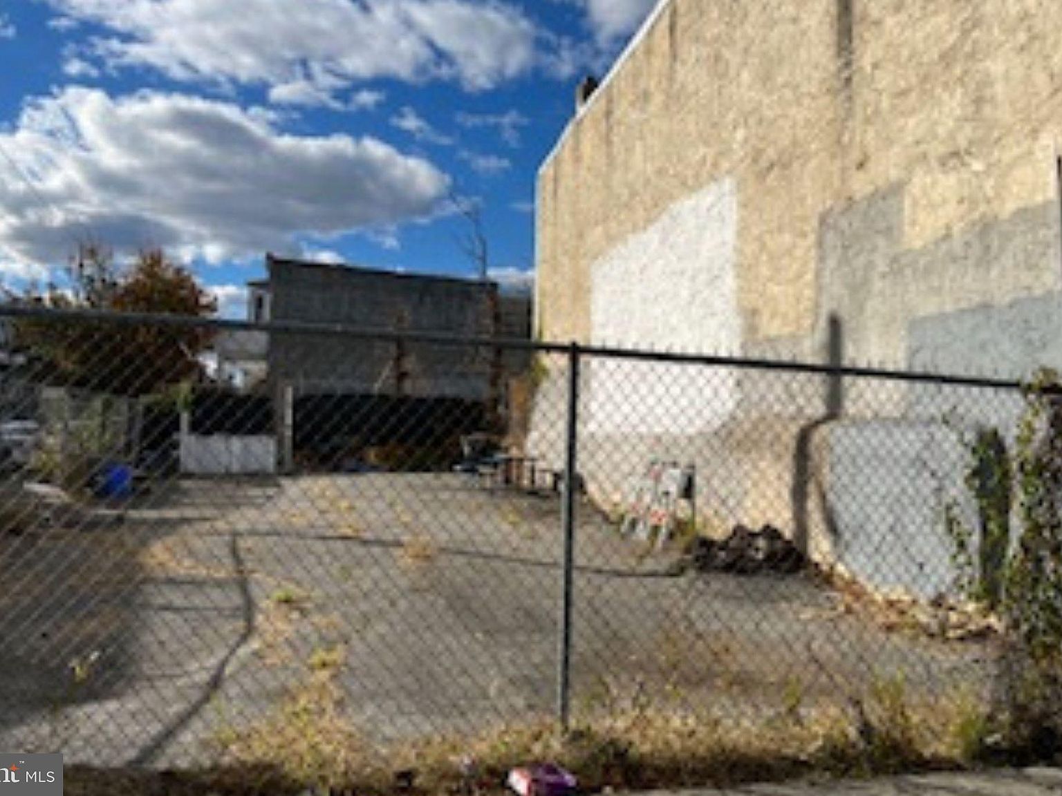 314 S 60th St Philadelphia, PA 19143 - Thumbnail 2