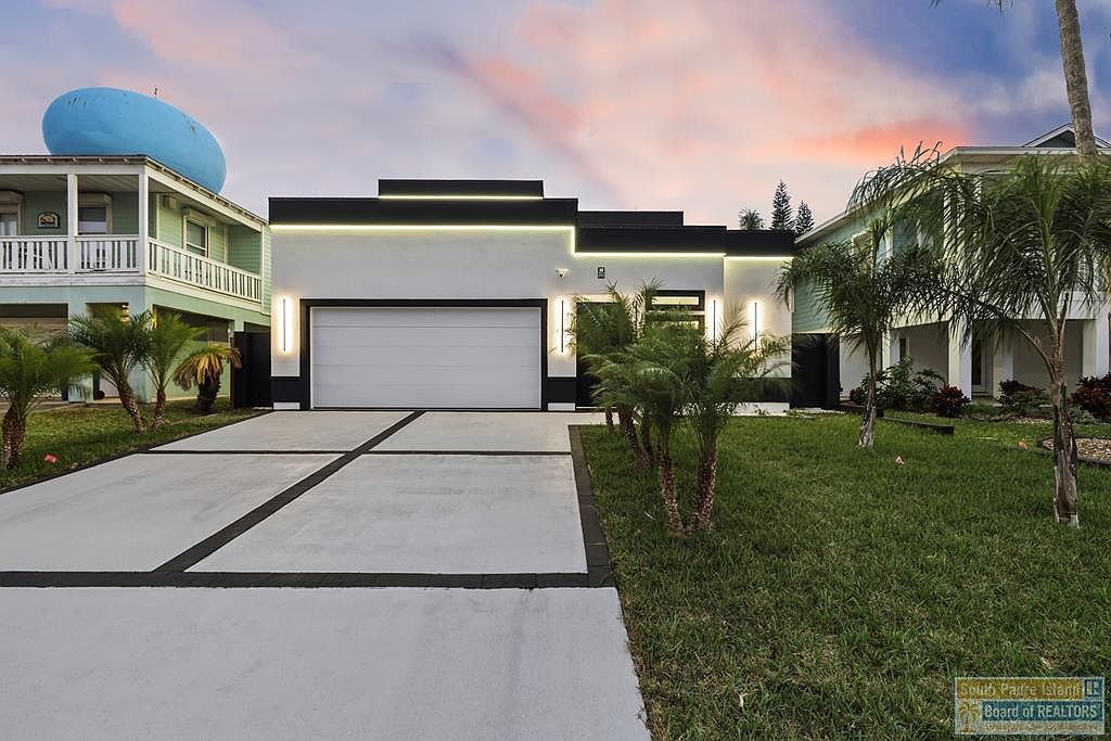 203 W Lantana St South Padre Island, TX 78597 - Thumbnail 2