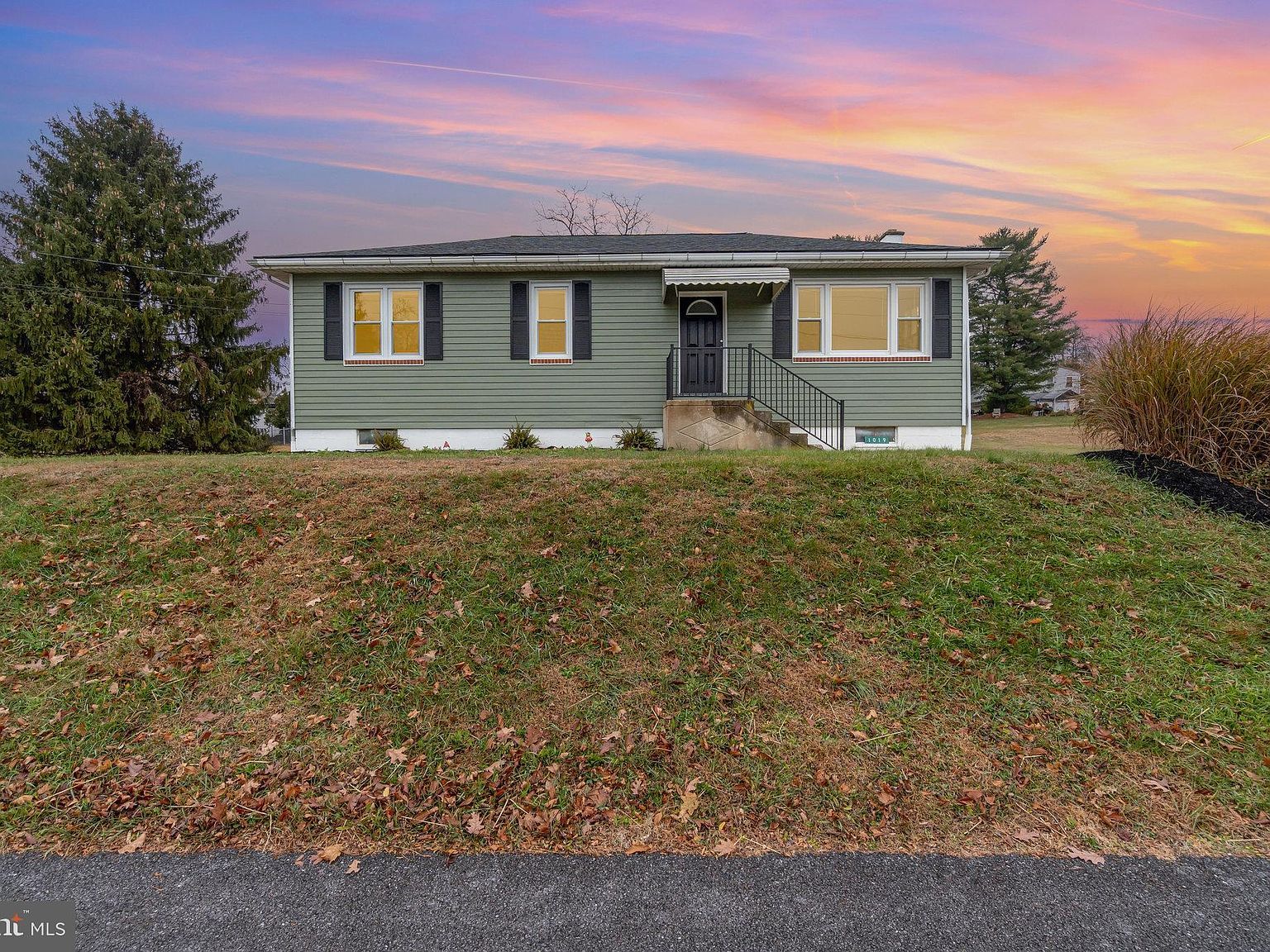 1019 Laurel St Lebanon, PA 17046 - Thumbnail 2