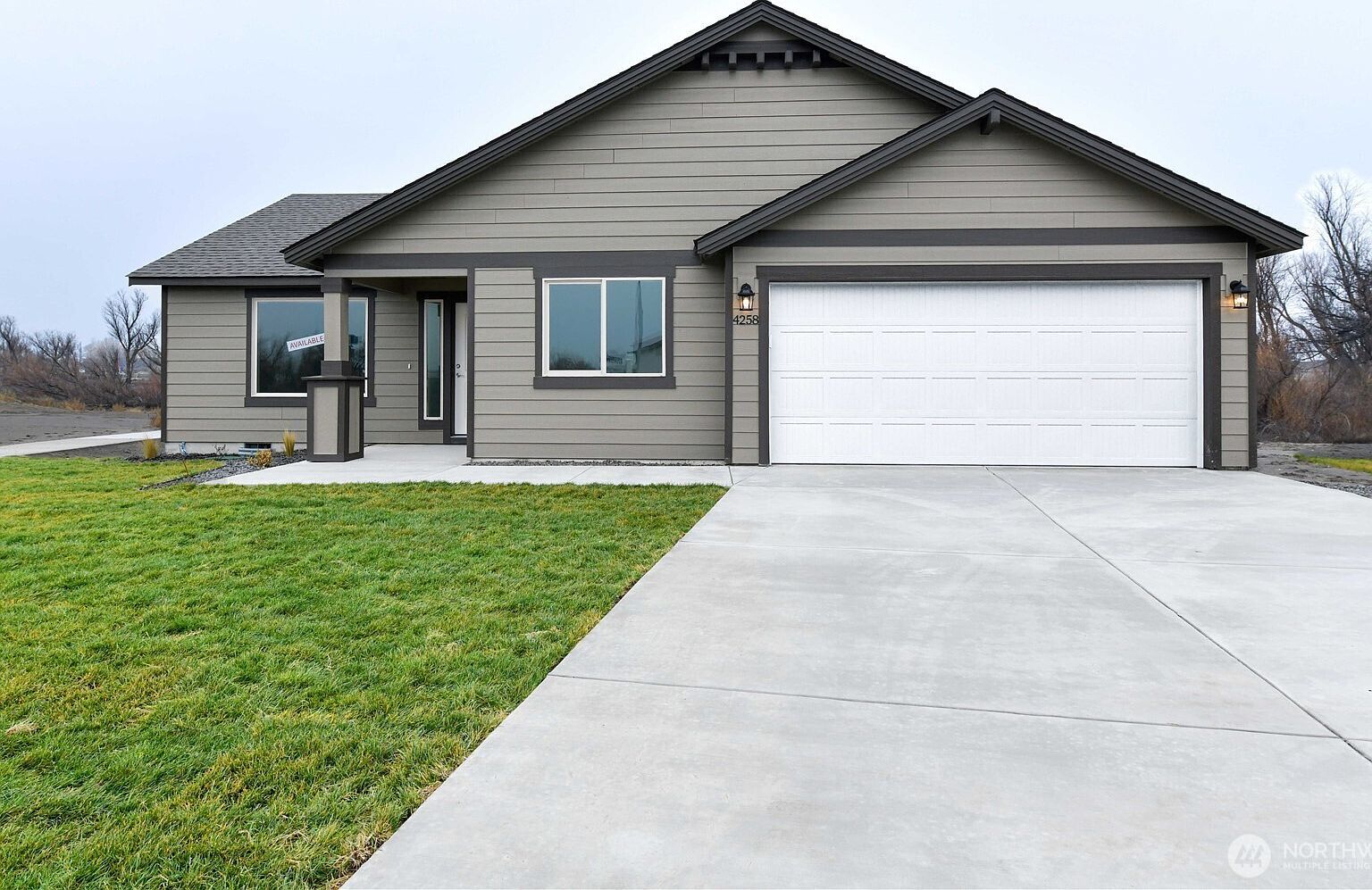 4258 W Sandy Ct Moses Lake, WA 98837 - Thumbnail 2