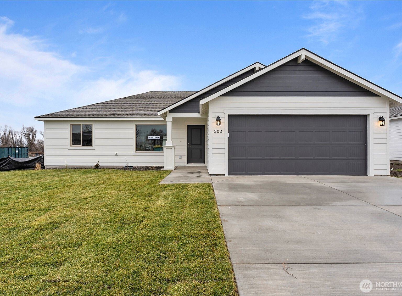 202 N Sandy Loop Moses Lake, WA 98837 - Thumbnail 2