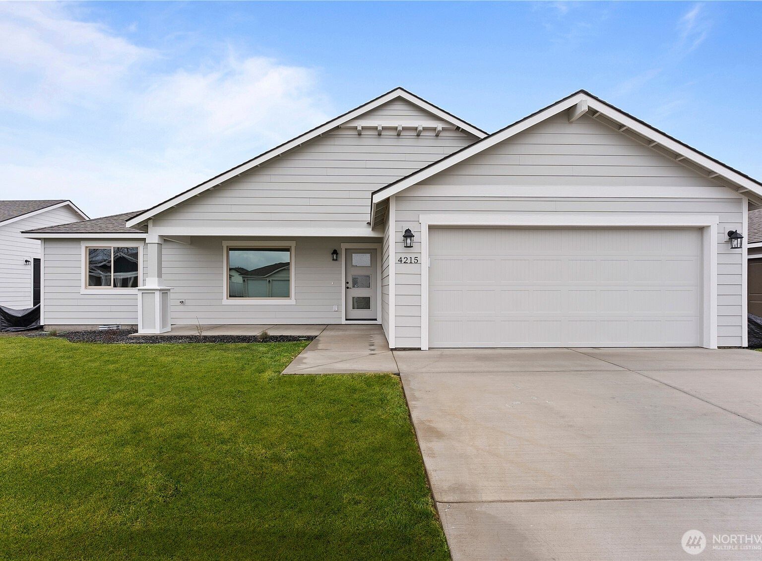 4215 W Sandy Ct Moses Lake, WA 98837 - Thumbnail 2