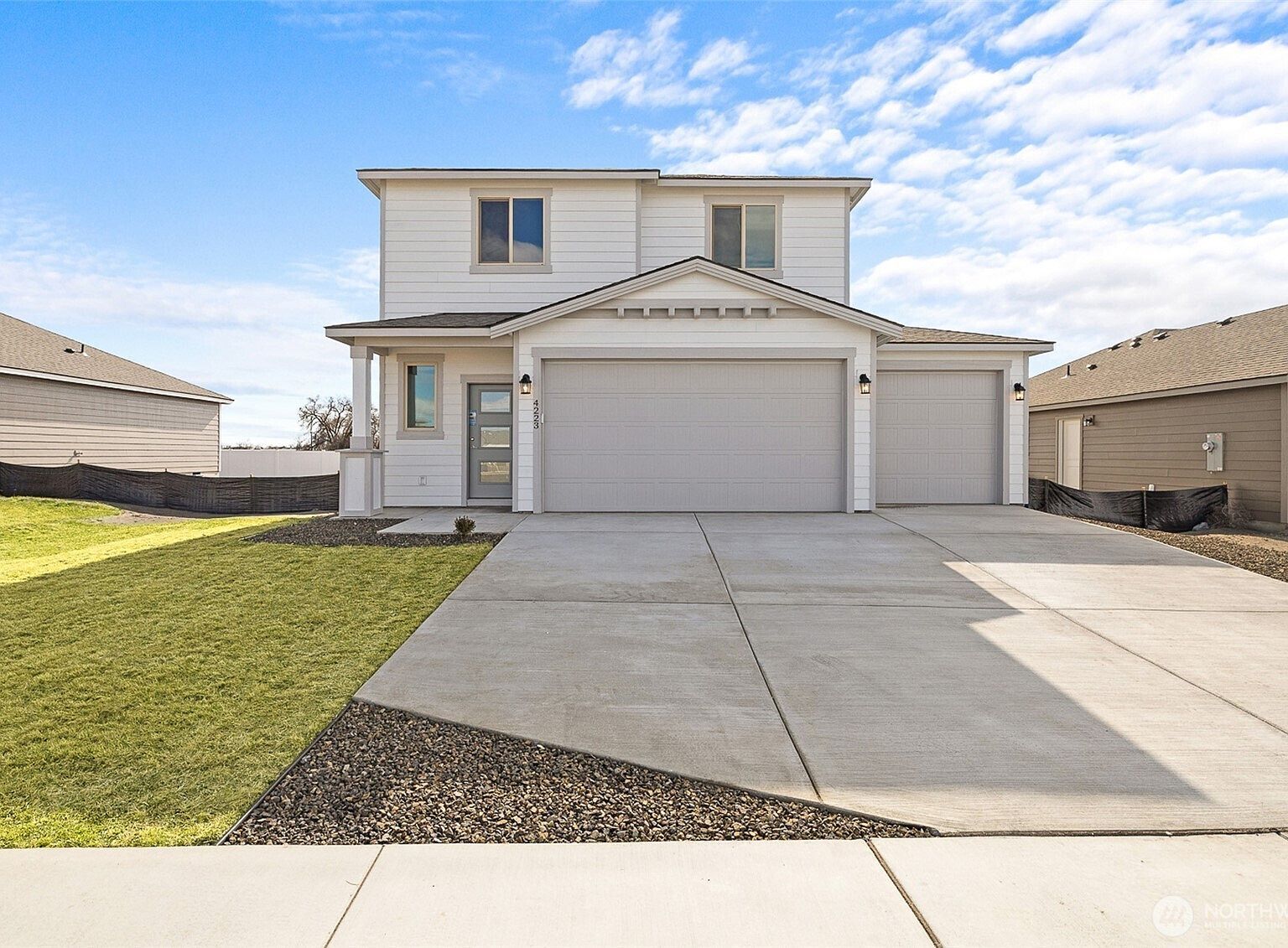 4223 W Sandy Ct Moses Lake, WA 98837 - Thumbnail 2