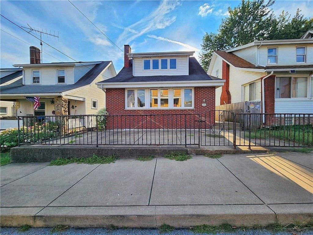 424 Pennsylvania Ave Rochester, PA 15074 - Thumbnail 2