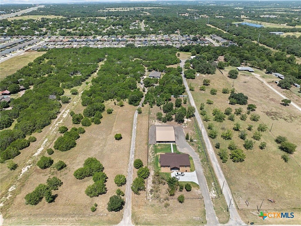 614 S Wheat Rd Belton, TX 76513 - Thumbnail 2