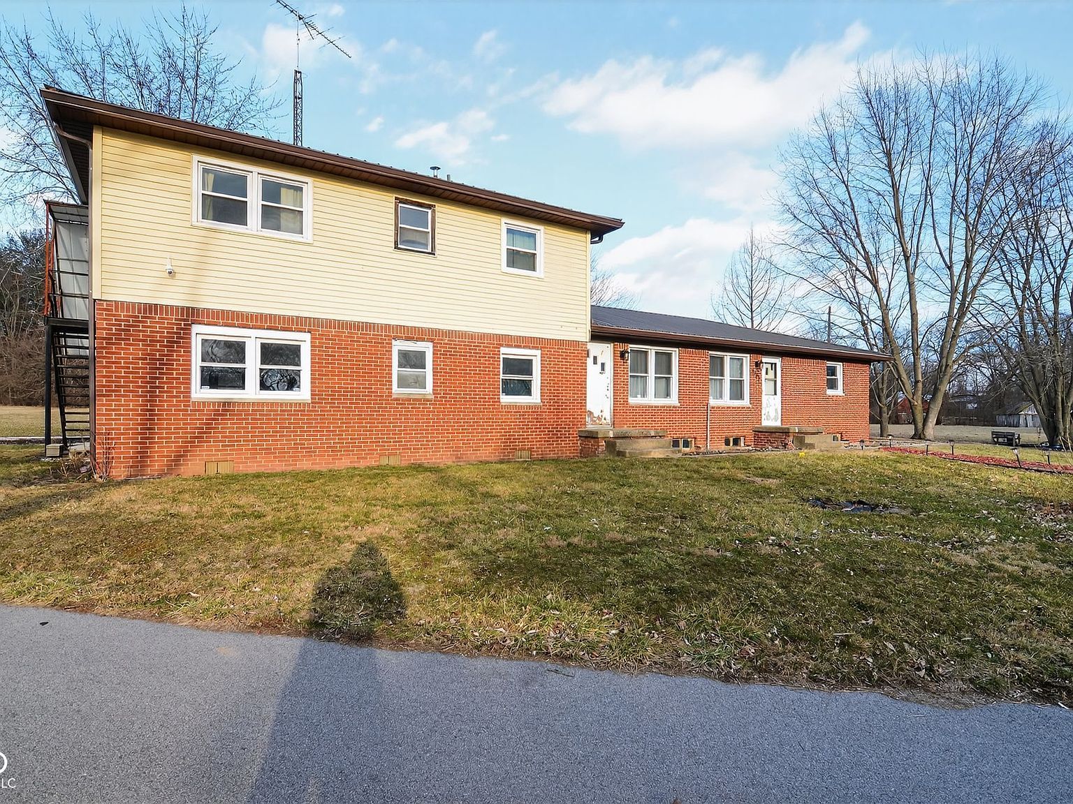 8568 S Academy Way Ladoga, IN 47954 - Thumbnail 2