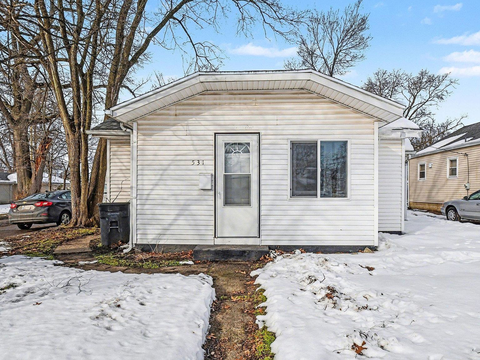 531 S Logan St South Bend, IN 46615 - Thumbnail 2