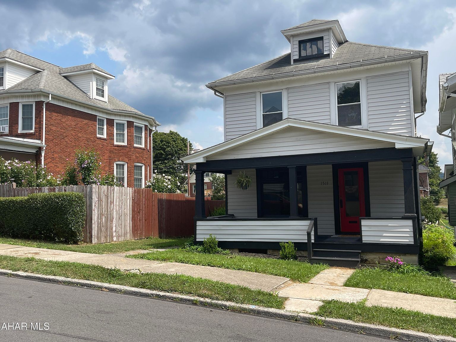 1511 20th Ave Altoona, PA 16601 - Thumbnail 2