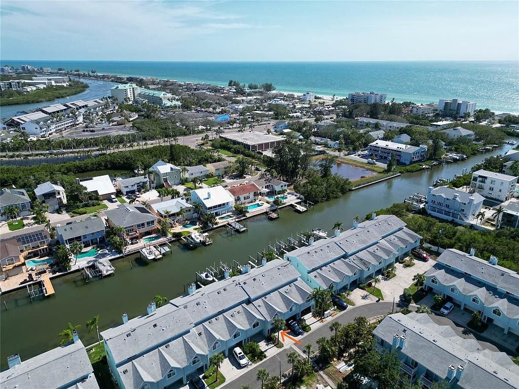 659 Garland Cir Indian Rocks Beach, FL 33785 - Thumbnail 2