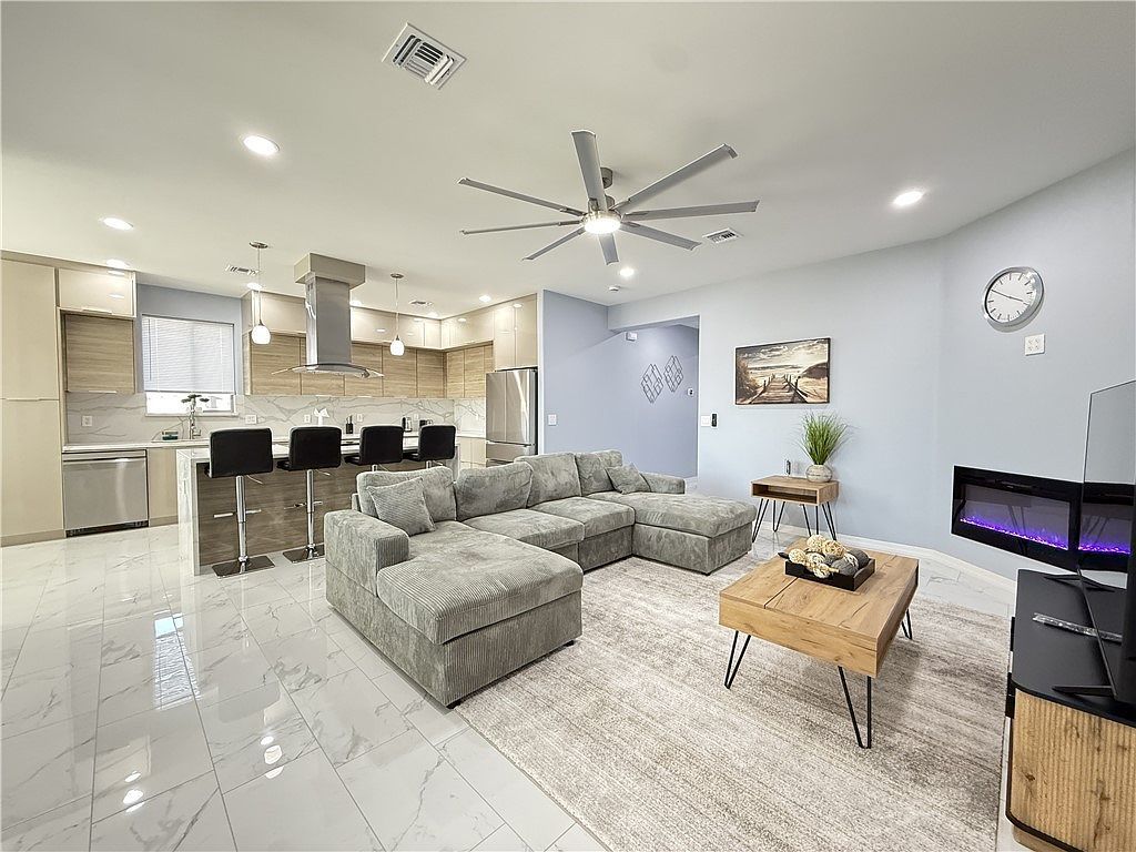 145 Hacienda Dr Bullhead City, AZ 86429 - Thumbnail 2